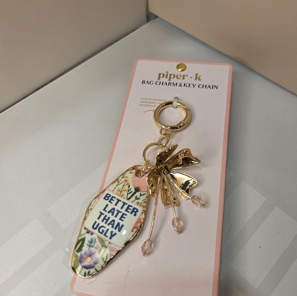 💕🔹️Piper K 🔹️UK exclusive Better Late Than Ugly Floral Bag Charm Or Key Chain - Picture 4 of 5